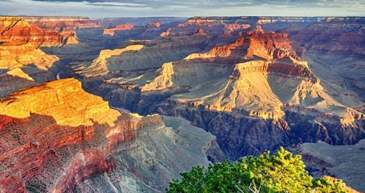 Grand Canyon Skywalk | Glass Bridge | Visitor Center